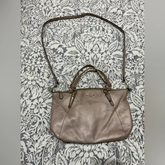 Vintage Coach rose gold pink leather purse / crossbody - Picture 2 of 13